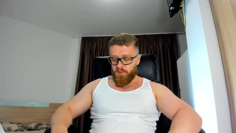 Alphaalexxx Lets reach Me 100 thumbs up online show from June 4, 2026, 2:56 pm