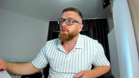 Alphaalexxx Lets reach Me 100 thumbs up online show from June 8, 2026, 4:29 pm