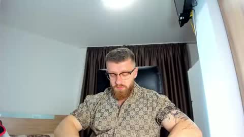 Alphaalexxx Lets reach Me 100 thumbs up online show from June 13, 2026, 5:33 pm