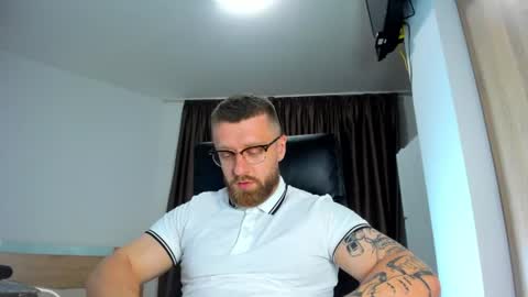 Alphaalexxx Lets reach Me 100 thumbs up online show from July 8, 2026, 5:28 pm