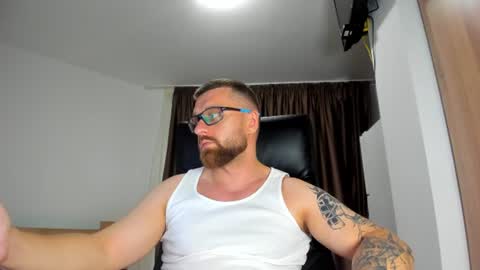 Alphaalexxx Lets reach Me 100 thumbs up online show from July 22, 2026, 5:16 pm