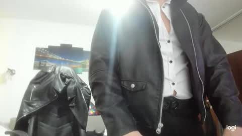 Snapshot of alphagodleatherking92 chatting on December 4, 2024, 8:34 am LeatherMaster online show from December 4, 2024, 8:34 am