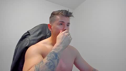 Snapshot of alphagodleatherking92 chatting on December 23, 2024, 8:22 am LeatherMaster online show from December 23, 2024, 8:22 am