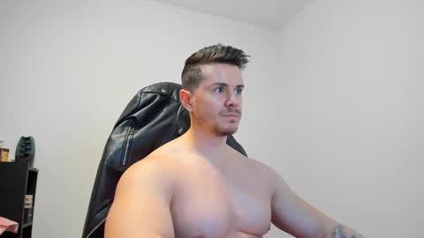 Snapshot of alphagodleatherking92 chatting on December 27, 2024, 10:01 am LeatherMaster online show from December 27, 2024, 10:01 am