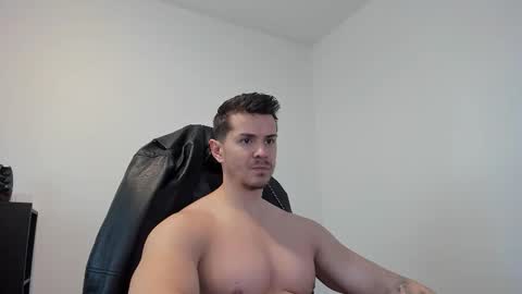 Snapshot of alphagodleatherking92 chatting on September 16, 2025, 4:35 am LeatherMaster online show from September 16, 2025, 4:35 am