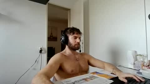 alphah_hunk online show from January 14, 2026, 12:11 pm