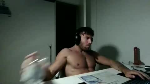 Snapshot of alphah_hunk chatting on April 18, 2026, 7:07 pm alphah_hunk online show from April 18, 2026, 7:07 pm