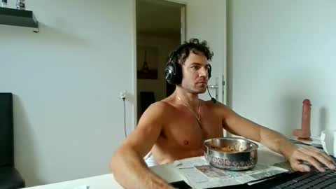 Snapshot of alphah_hunk chatting on April 29, 2026, 10:19 am alphah_hunk online show from April 29, 2026, 10:19 am