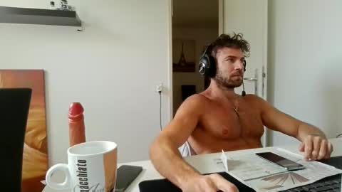 Snapshot of alphah_hunk chatting on May 19, 2026, 8:42 am alphah_hunk online show from May 19, 2026, 8:42 am