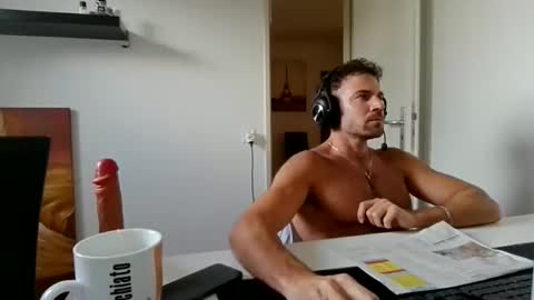 Snapshot of alphah_hunk chatting on May 21, 2026, 5:20 pm alphah_hunk online show from May 21, 2026, 5:20 pm