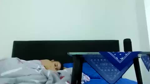 Snapshot of alpsxsiberia chatting on December 17, 2025, 4:18 am Dan Nati online show from December 17, 2025, 4:18 am