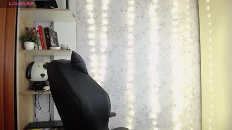 Snapshot of altair_x chatting on December 14, 2025, 8:35 pm altair_x online show from December 14, 2025, 8:35 pm