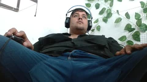 Snapshot of altairstudiosboy chatting on November 8, 2025, 1:33 pm Jhosep online show from November 8, 2025, 1:33 pm