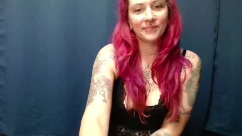 Snapshot of alternative_milf chatting on May 13, 2026, 6:27 pm Lily online show from May 13, 2026, 6:27 pm
