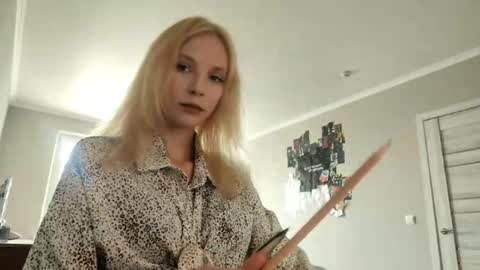 May online show from September 17, 2025, 1:13 pm