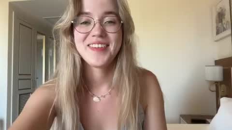 Snapshot of aluntick chatting on June 16, 2026, 11:02 am Amelia NEXT STREAM online show from June 16, 2026, 11:02 am
