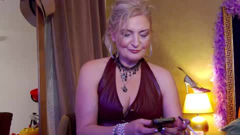 Alura Jenson online show from May 30, 2026, 10:40 pm