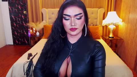 Snapshot of alurajhenson chatting on November 16, 2025, 1:22 am Alura Jhenson online show from November 16, 2025, 1:22 am