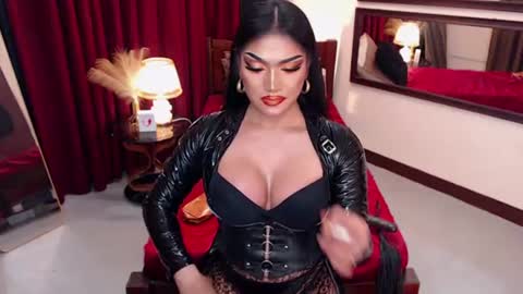 Snapshot of alurajhenson chatting on August 7, 2026, 4:09 pm Alura Jhenson online show from August 7, 2026, 4:09 pm