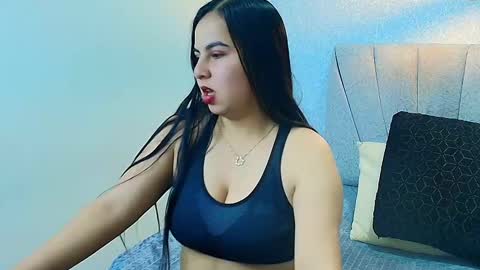 Snapshot of aly_smith_ chatting on September 13, 2025, 11:32 am A L Y online show from September 13, 2025, 11:32 am