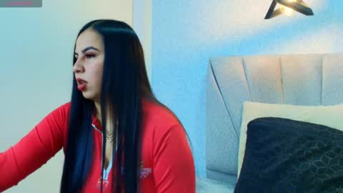 Snapshot of aly_smith_ chatting on October 7, 2025, 11:29 am A L Y online show from October 7, 2025, 11:29 am