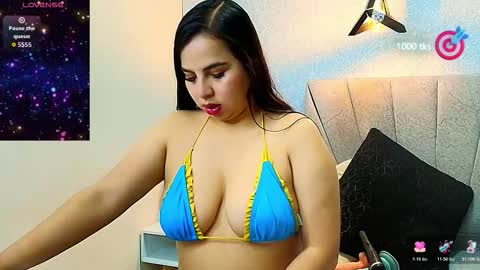 Snapshot of aly_smith_ chatting on November 5, 2025, 11:43 am A L Y online show from November 5, 2025, 11:43 am