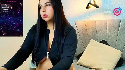 Snapshot of aly_smith_ chatting on November 7, 2025, 11:32 am A L Y online show from November 7, 2025, 11:32 am