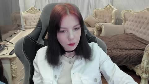 Snapshot of alyaska_yang chatting on June 1, 2026, 5:25 pm alyaska_yang online show from June 1, 2026, 5:25 pm
