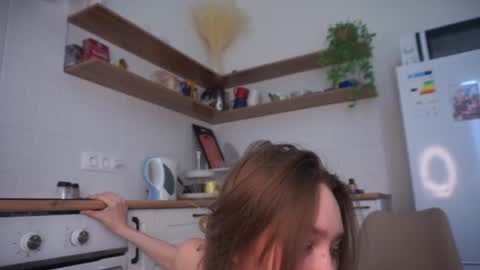 Snapshot of alyasky_ chatting on July 28, 2026, 9:48 am alyasky_ online show from July 28, 2026, 9:48 am