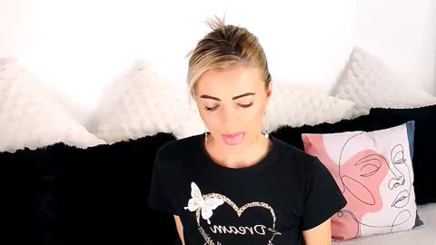 aly online show from November 21, 2025, 9:19 am