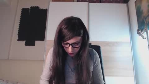 Snapshot of alycetn chatting on December 5, 2024, 1:49 pm Alice online show from December 5, 2024, 1:49 pm