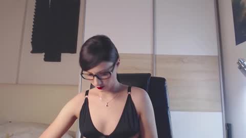 Snapshot of alycetn chatting on February 19, 2025, 2:01 pm Alice online show from February 19, 2025, 2:01 pm