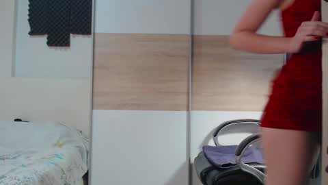 Snapshot of alycetn chatting on October 22, 2025, 11:43 am Alice online show from October 22, 2025, 11:43 am