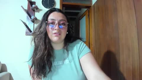 Snapshot of alynessa chatting on September 25, 2025, 2:26 am Alynessa Sparkle online show from September 25, 2025, 2:26 am