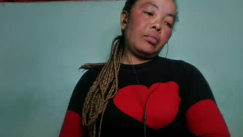 alypierette online show from June 20, 2026, 7:49 pm