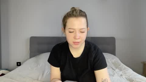 Snapshot of alyrasun chatting on March 17, 2026, 6:39 am Al online show from March 17, 2026, 6:39 am