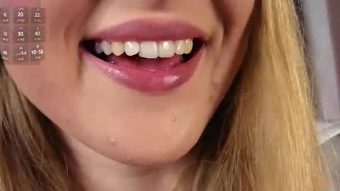 Vanessa online show from November 15, 2025, 4:10 am