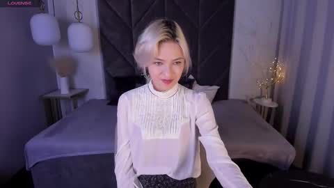 Snapshot of alysiasun chatting on October 17, 2025, 2:41 pm Alysia online show from October 17, 2025, 2:41 pm