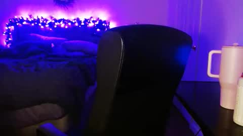 Alyssiaamorexo online show from March 11, 2026, 12:22 pm