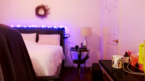 Alyssiaamorexo online show from July 5, 2026, 9:44 pm