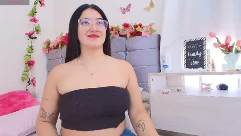 Snapshot of amabella_w chatting on April 30, 2026, 8:57 pm Isabella online show from April 30, 2026, 8:57 pm
