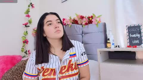 Snapshot of amabella_w chatting on May 23, 2026, 9:08 pm Isabella online show from May 23, 2026, 9:08 pm