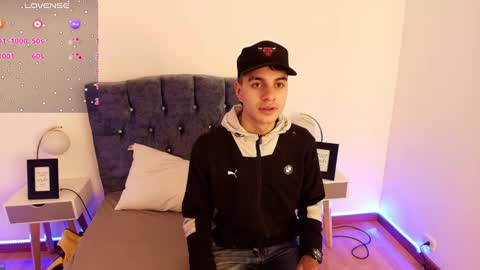 Amadeo Wild online show from December 4, 2024, 1:53 pm