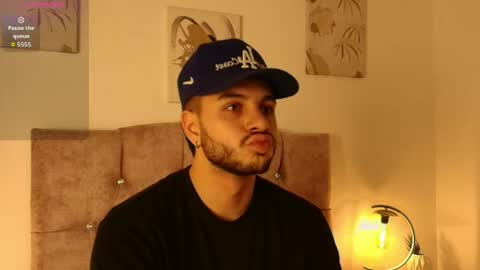 Snapshot of amadeo_wild chatting on May 5, 2026, 3:25 am Amadeo Wild online show from May 5, 2026, 3:25 am