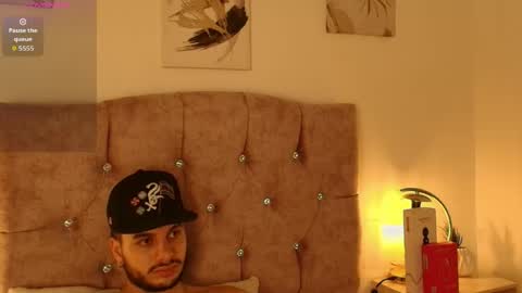 Snapshot of amadeo_wild chatting on May 9, 2026, 5:45 am Amadeo Wild online show from May 9, 2026, 5:45 am