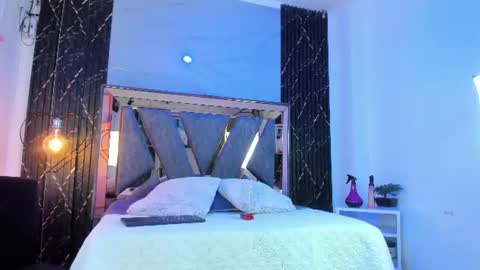 amaia_a online show from June 24, 2026, 7:24 pm