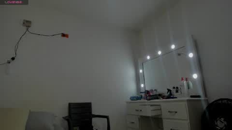 Snapshot of amaia_baez chatting on June 18, 2026, 6:23 pm AMAIA online show from June 18, 2026, 6:23 pm