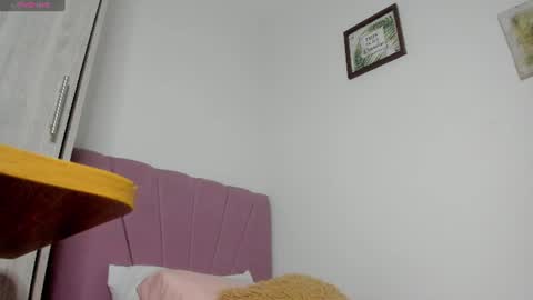 Amaia Mendoza online show from June 13, 2026, 11:35 pm