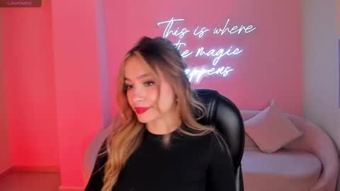 Amaia Haywood online show from September 19, 2025, 4:36 am