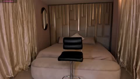 Amaia Haywood online show from October 17, 2025, 10:40 am